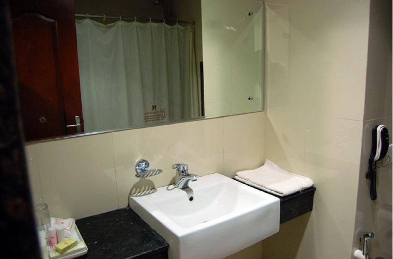 Hotel Amit International Bhilai Екстериор снимка