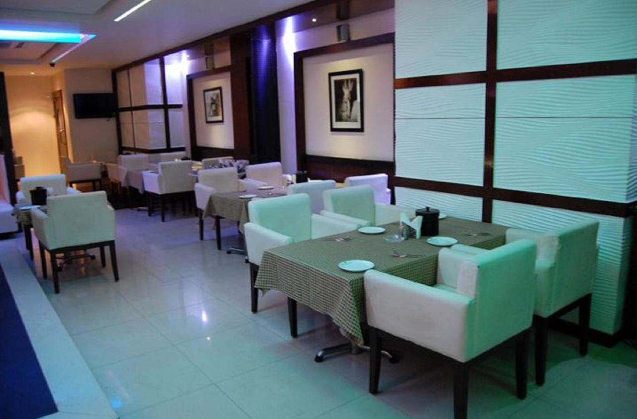Hotel Amit International Bhilai Екстериор снимка
