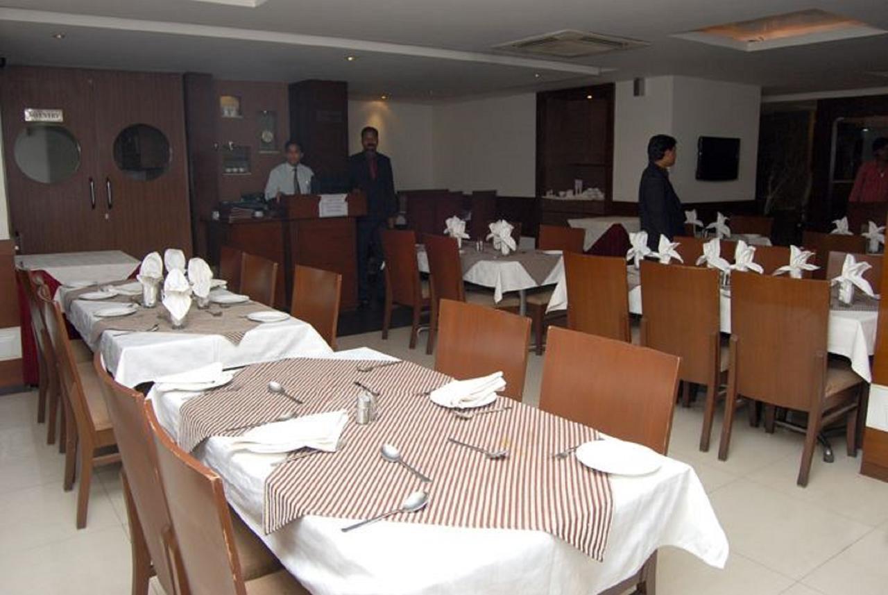 Hotel Amit International Bhilai Екстериор снимка