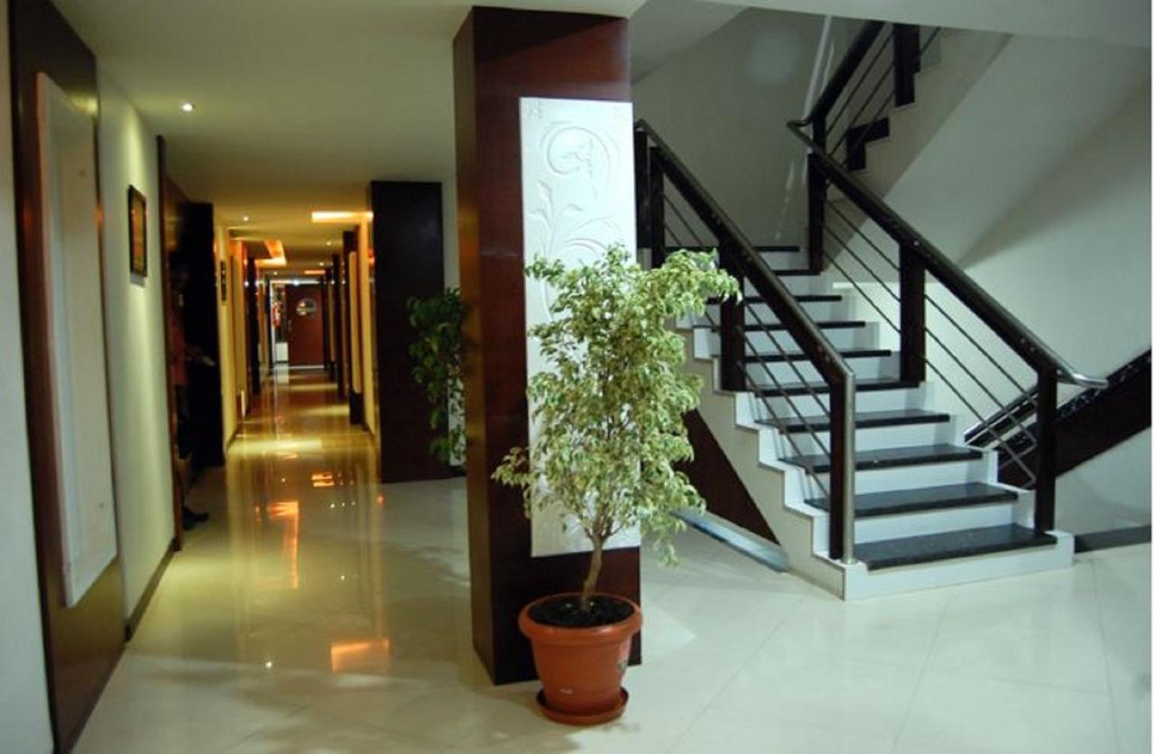 Hotel Amit International Bhilai Екстериор снимка